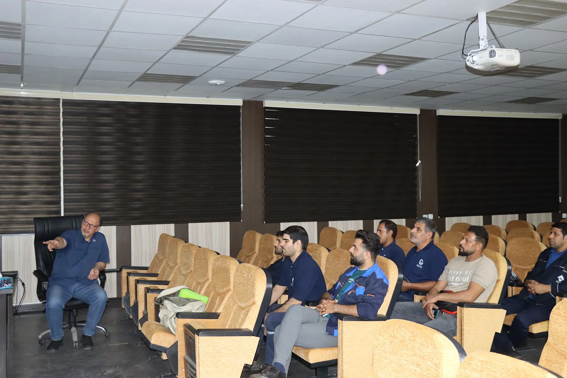 برگزاری کارگاه آموزشی با موضوع “کمپرسورهای اسکرو و تجهیزات درایور هوای فشرده”