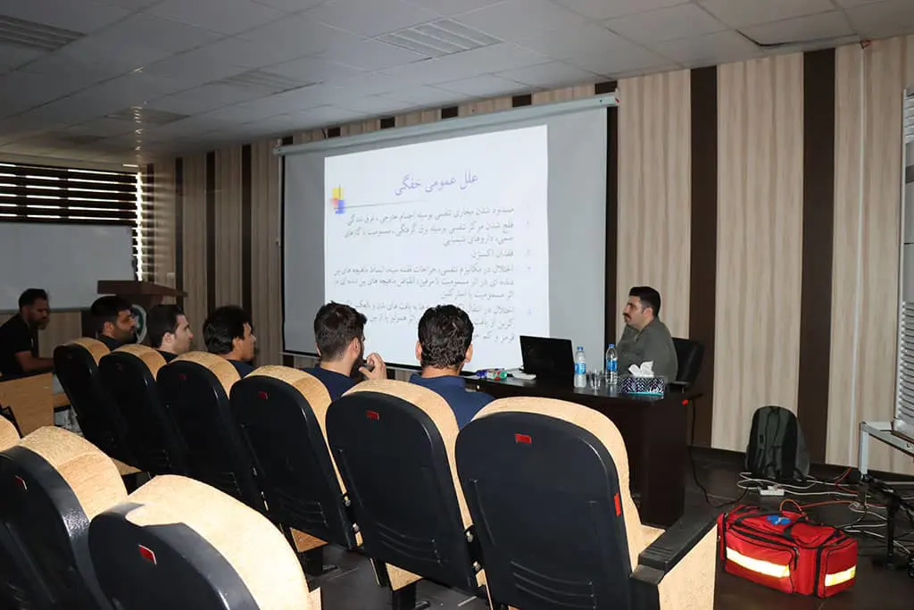 دوره ها و کارگاههای اموزشی کارخانه کشت و صنعت خاورمیانه با توجه به دوره اورهال کارخانه اغاز شد.