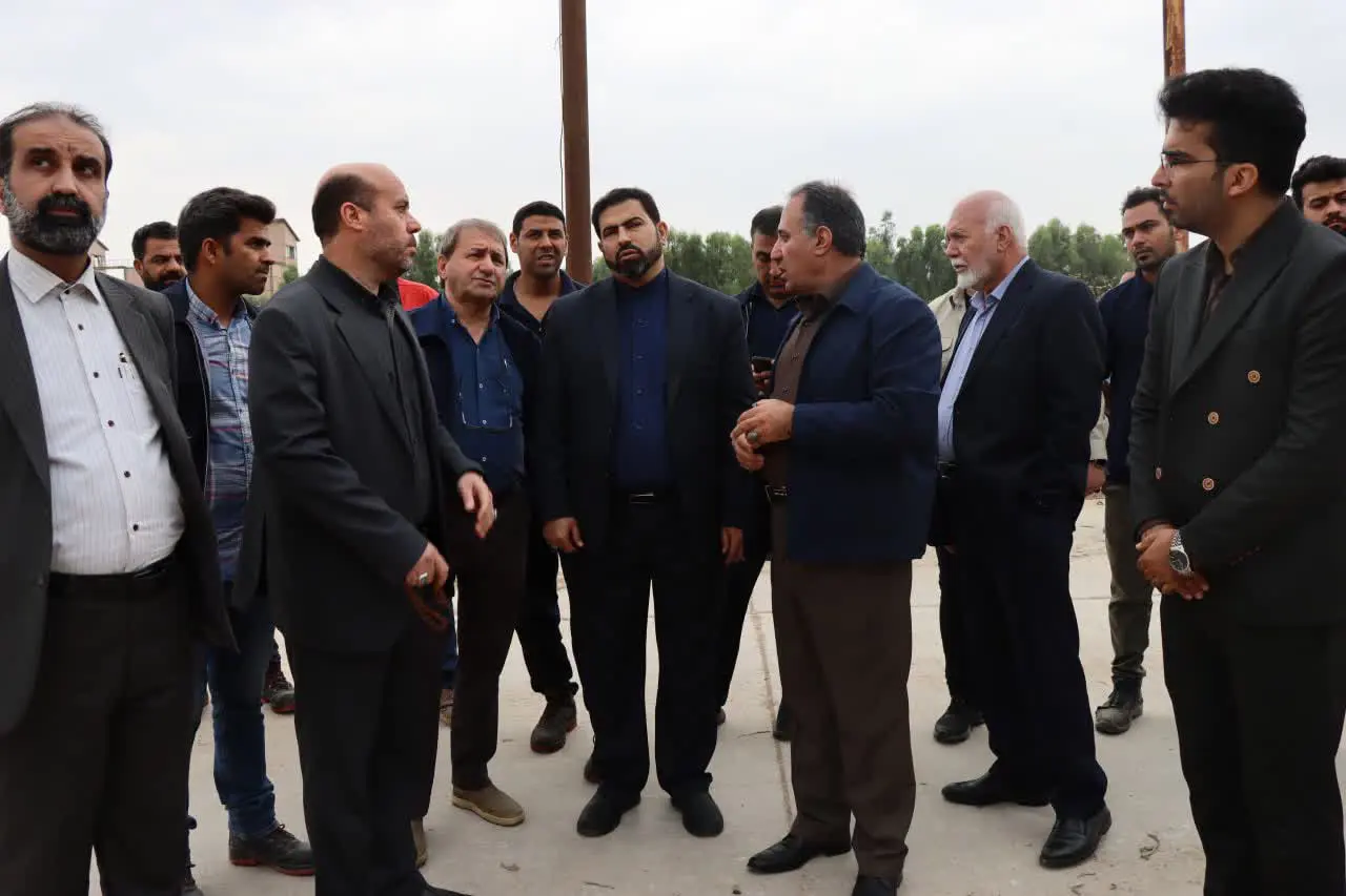 بازدید از شرکت کشت و صنعت قند خاورمیانه توسط نماینده محترم شهرستان شوش در مجلس شورای اسلامی و فرماندار محترم به مناسبت روز گارگر