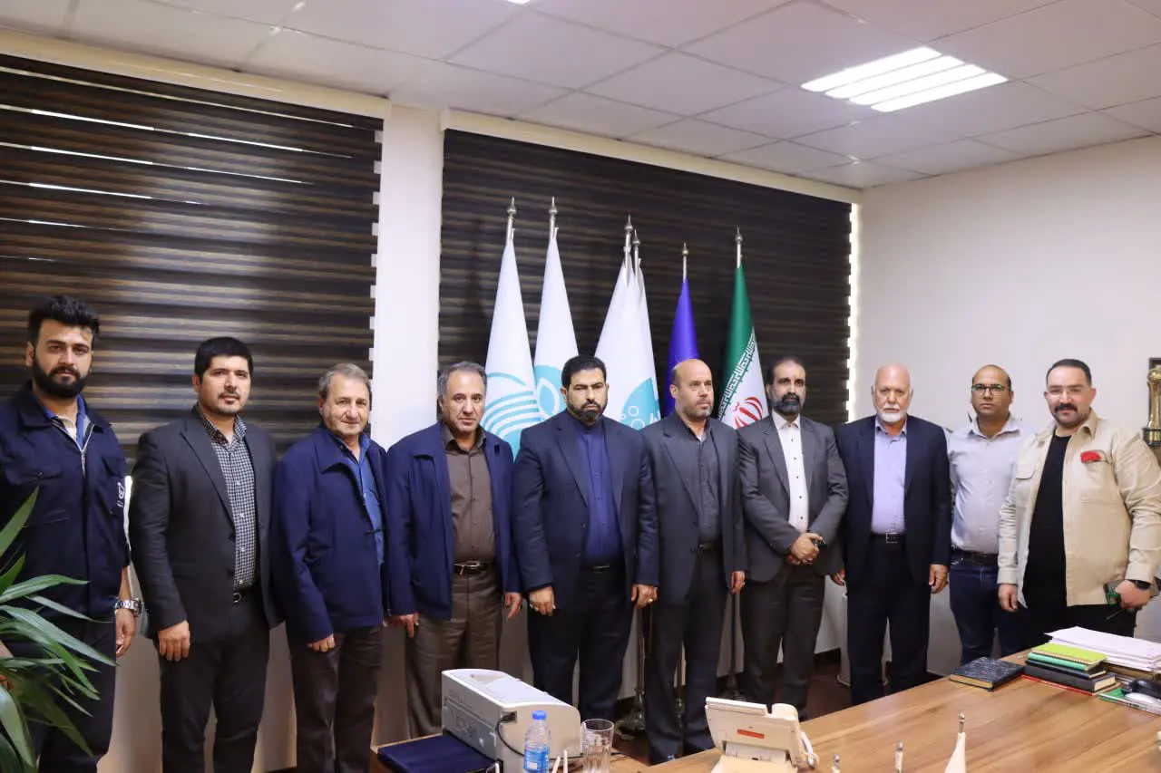 بازدید از شرکت کشت و صنعت قند خاورمیانه توسط نماینده محترم شهرستان شوش در مجلس شورای اسلامی و فرماندار محترم به مناسبت روز گارگر